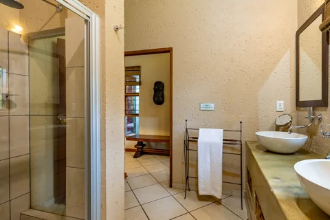 Jorn's Guest House