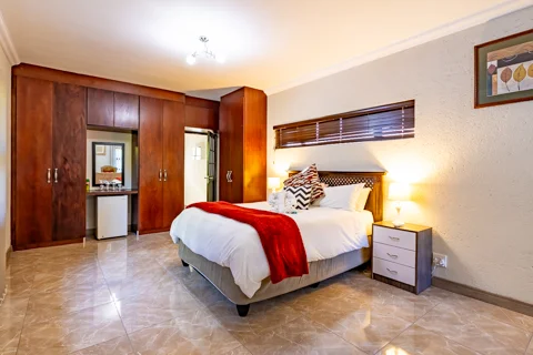 Jorn's Guest House